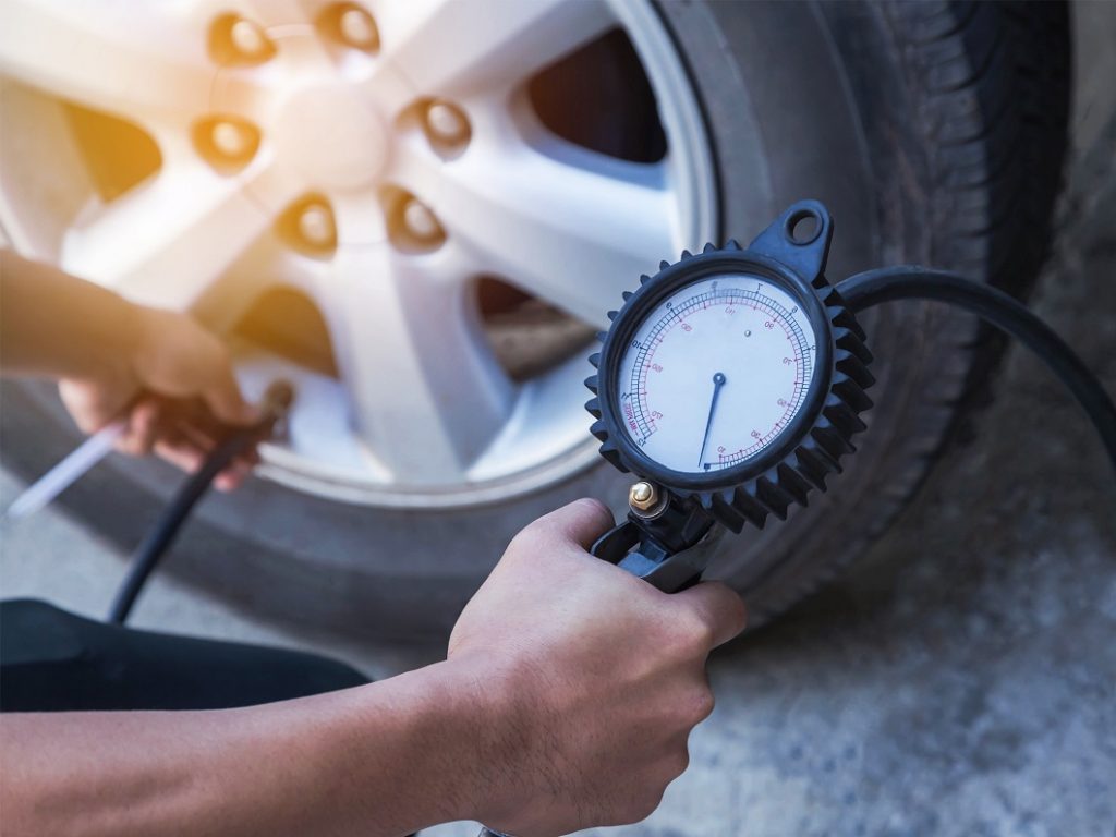 Ưu điểm tuyệt vời khi bơm lốp xe ôtô bằng khí Nitơ